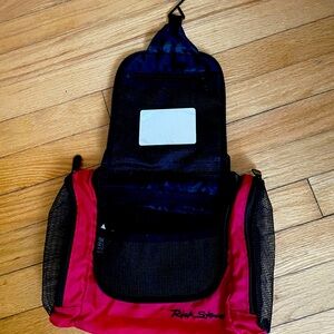 Rick Steve’s Europe Hanging Travel Toiletry Bag